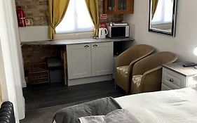 31 Elwyn Snug